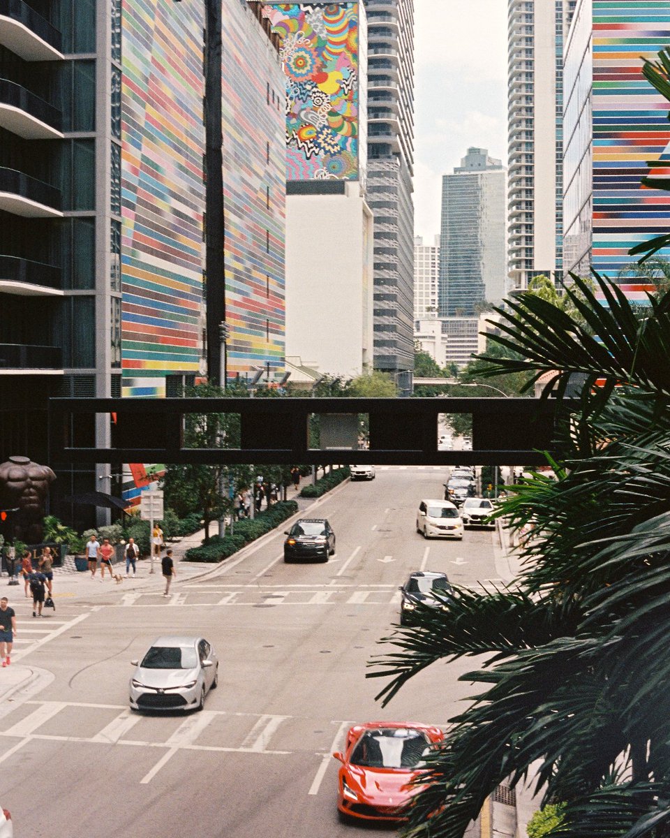 Four Seasons Hotel Miami tweet media