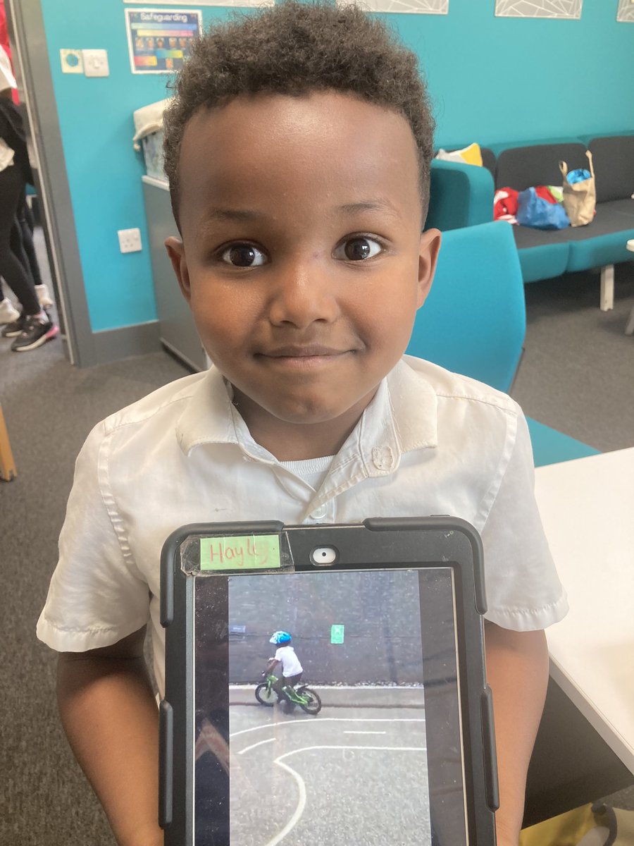 shakespeareLS9's tweet photo. I’m feeling good. I’ve just learnt to ride a bike at school. What’s great is that it is on video and I could show my headteacher. I’m feeling REALLY good. 😀#shakespeare60 #excellenceintheheartofleeds #soooproud https://t.co/DYJzFH6rQc