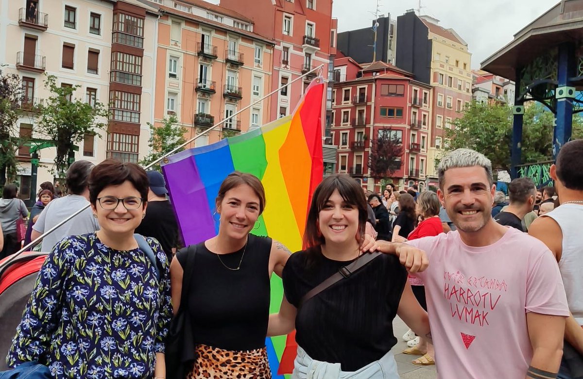 E28 koordinadorak antolatutako manifestazioan izan gara gaur harrotasuna politikoa delako. 

Harrotasuna askapenerako borroka kolektiboa da! 
Genozidioan harrotasunik ez!
🏳️‍🌈🏳️‍⚧️✊🏼