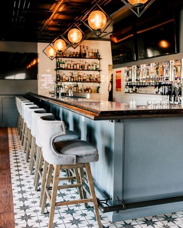 VisitSYV's tweet image. Now that's a bar we could sidle up to. 🤠 There's always something tasty on tap at the Sideways Lounge in Buellton, found in the iconic Sideways Inn. Don't miss their vintage Airstream trailer on the patio serving gourmet sausages. 

📸: Sideways Lounge