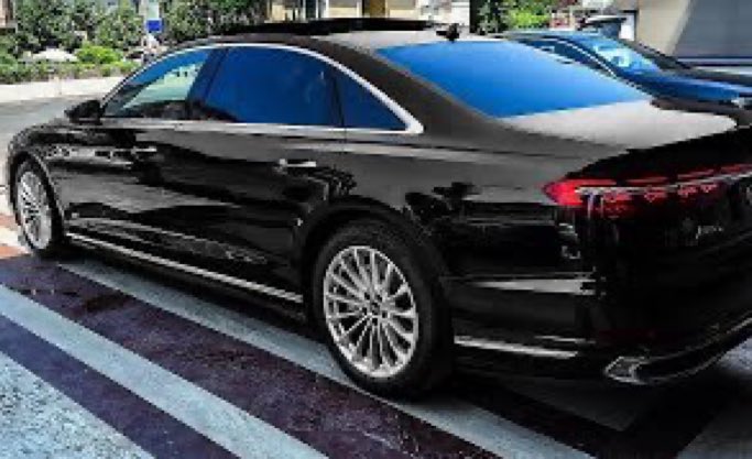 TurhanBozkurTV's tweet photo. 🚘 AUDİ A8 garajdaymış, iade edilmemiş. Diyanet İşleri Başkanı Ali Erbaş ara sıra kullanıyormu��. https://t.co/TLnngzx1W2