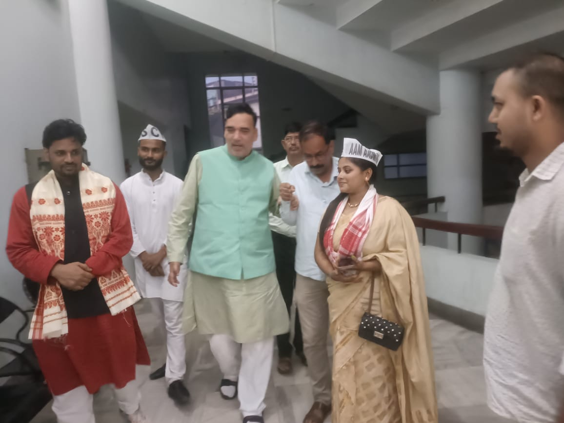 দিল্লী চৰকাৰৰ কেবিনেট মন্ত্রী মাননীয় শ্রী গোপাল ৰায় ডাঙৰীয়াক