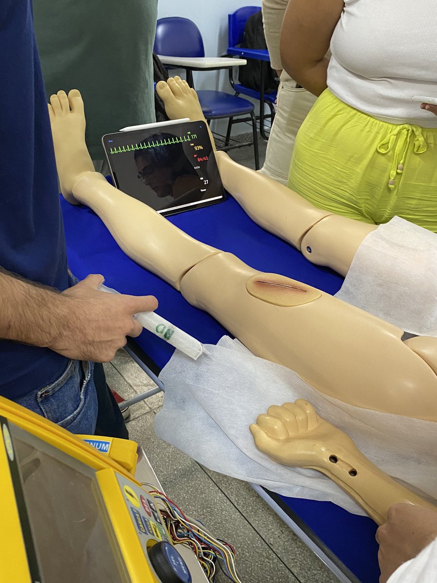 estevamstudy's tweet image. dia de simulação de suporte avançado de vida ❤️‍🔥❤️‍🔥❤️‍🔥 caótico mas muito bom