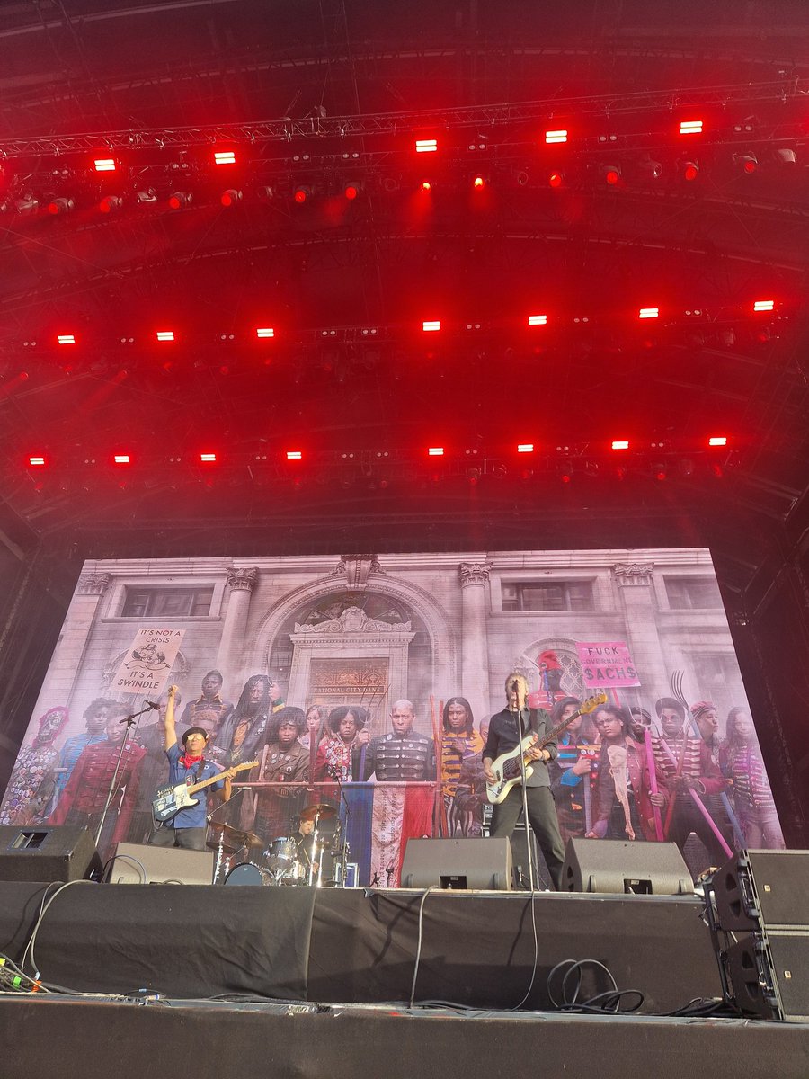 franceinter's tweet photo. #Hellfest - On vous embarque au @hellfestopenair avec une soirée spéciale de #VeryGoodTrip de Michka Assayas avec les concerts et interviews de @tmorello, @BruceD_Maiden et @Mass_Hysteria_ à suivre ce samedi dès 20h : 
🤘 https://t.co/wP90ifKPiQ https://t.co/dZtOta6pm6