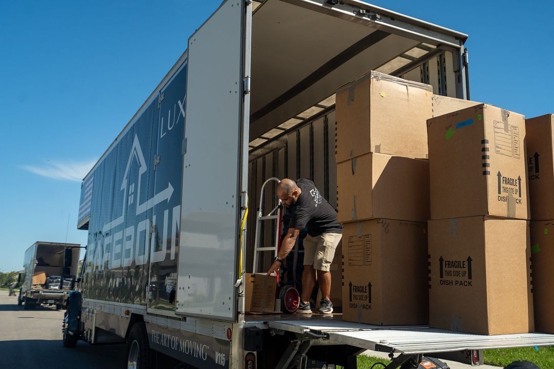 SafeboundLuxury's tweet image. Why settle for an ordinary move when you can get the extraordinary move with Safebound Luxury? Work with the best in the business and discover the benefits:

#movingtips #movingtime #movingtipsandtricks #movesmarter #packingproblems #moversandpackers #movers #movingchecklist