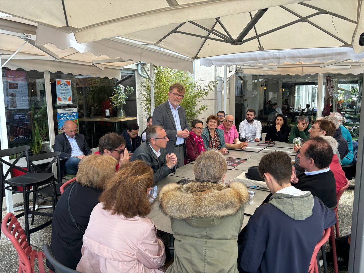 2 semaines de campagne.
37 permanences citoyennes.
5 réunions publiques.

Avec un mot d'ordre : écouter, convaincre, rassembler. 

Parce que cette élection est d'une importance inédite.
 
Elle est décisive pour le Loir-et-Cher, où les défis, nombreux, requièrent une connaissance