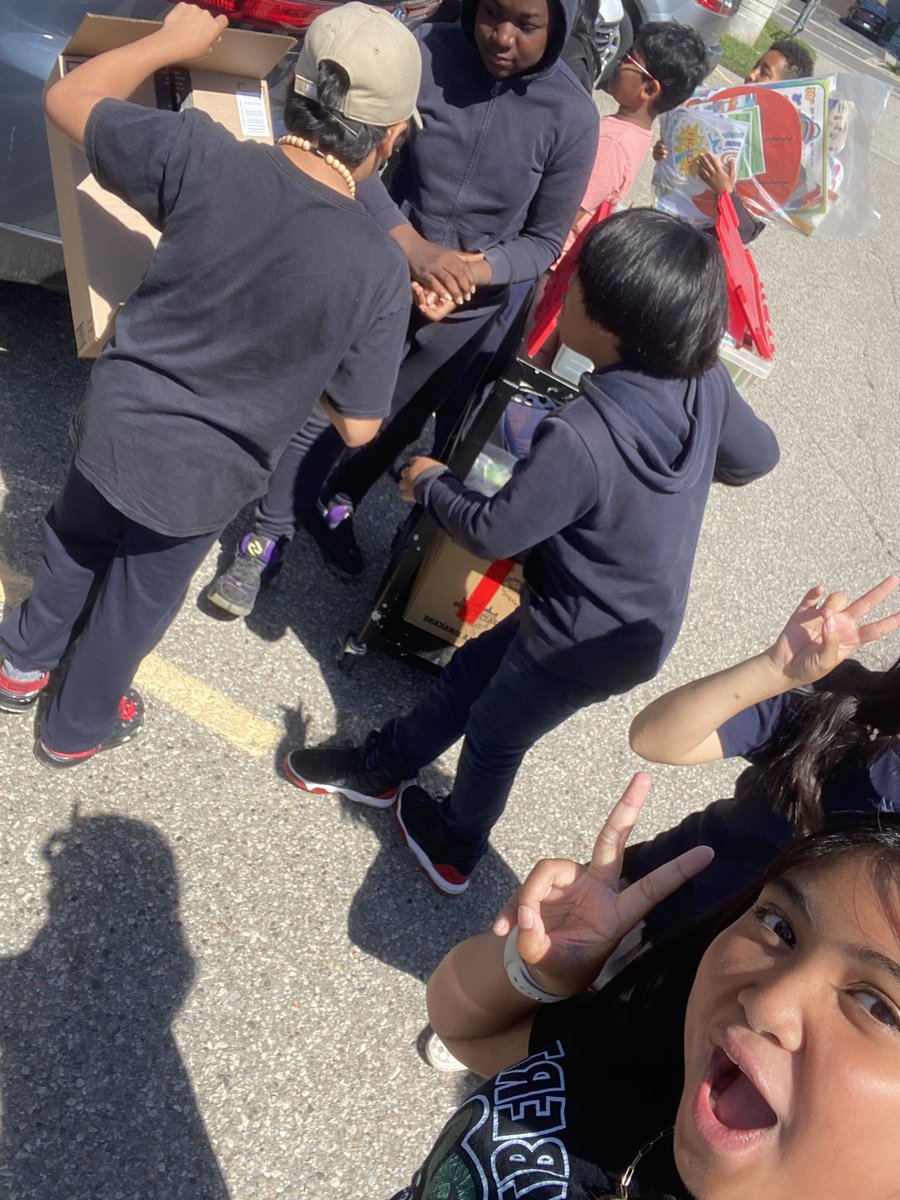 Miss_Amalan's tweet photo. A day full of love 🫶🏽
@tcdsb_stalbert @TCDSB https://t.co/SOKTEYdqH6
