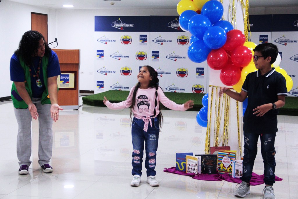snantidrogas_ve's tweet photo. SUNAD celebró con los hijos e hijas de los trabajadores el “Día Internacional de la Lucha contra el Uso Indebido y el Tráfico Ilícito de Drogas” como parte de las actividades programadas. Con el objetivo de dar a conocer el programa nacional ¡Anótate!, Sé una Familia Preventiva. https://t.co/dTJfuBkPU3