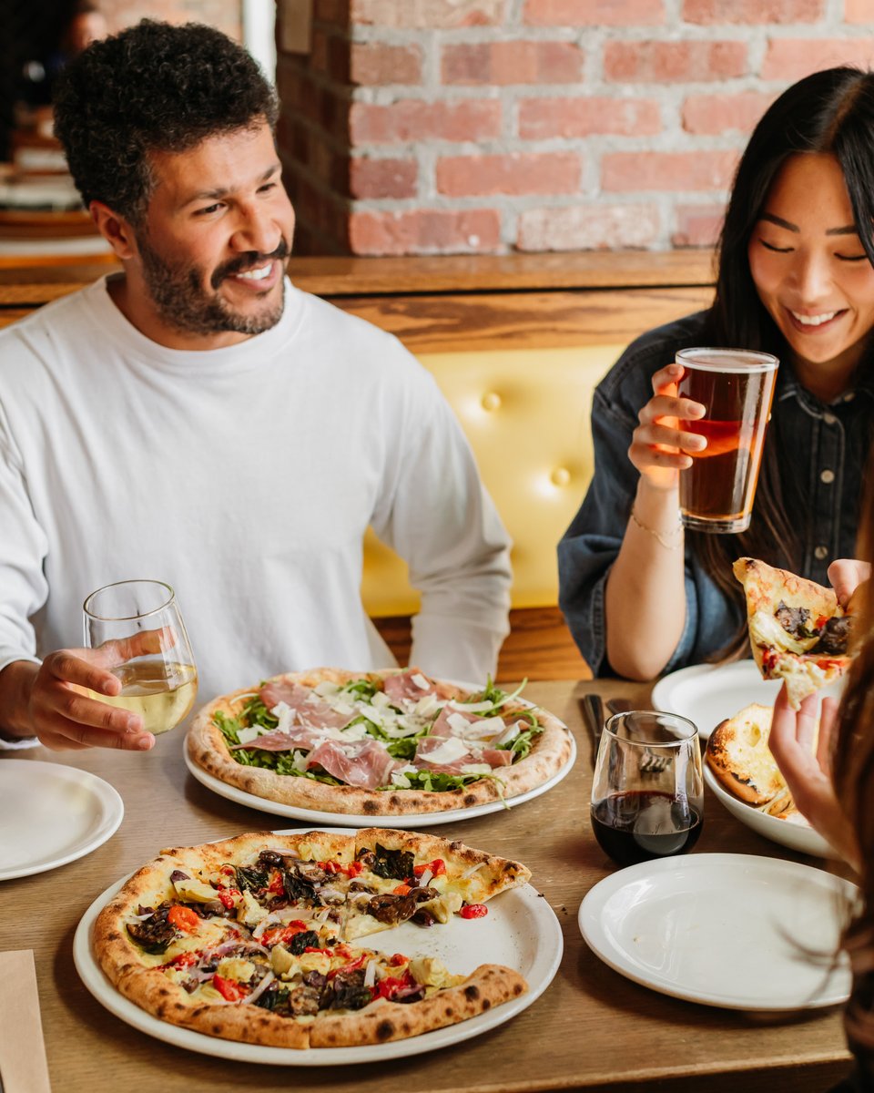 We love being your go-to spot for 🍕 &amp; 🍻 with your friends and family. 

There are plenty of choices on our menu – from Neapolitan to New World pizzas to artisan pastas and delicious beverages. We hope to see you soon for a bite! ❤️ #FamosoLove #FamosoFresh