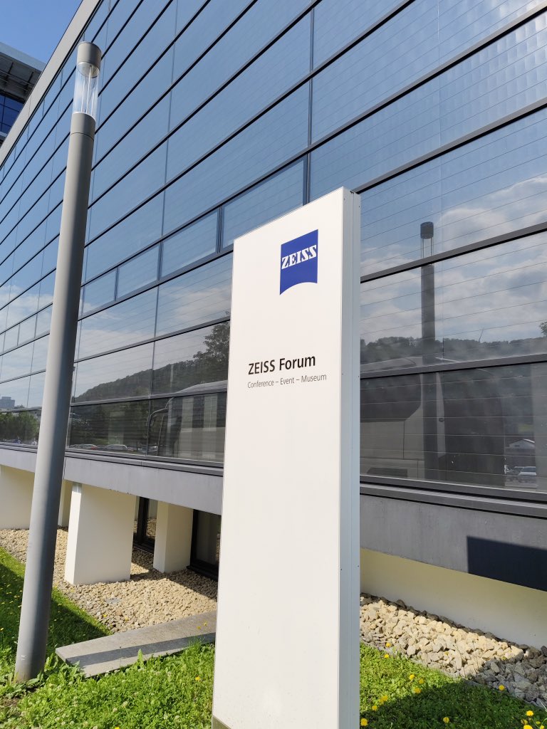 Utechcom's tweet image. إحد الزيارات اليوم كانت زيارة مصنع @ZEISS_Group في المانيا وتعاون المباشر مابينها والشركة العريقة
@vivo_arabia
@vivo_ksa
@vivo_global
قريبا: فيديو كامل على القناة.
#imagingtechnology
#Globalimagingpartnership
#zeiss
#vivo #vivoV30