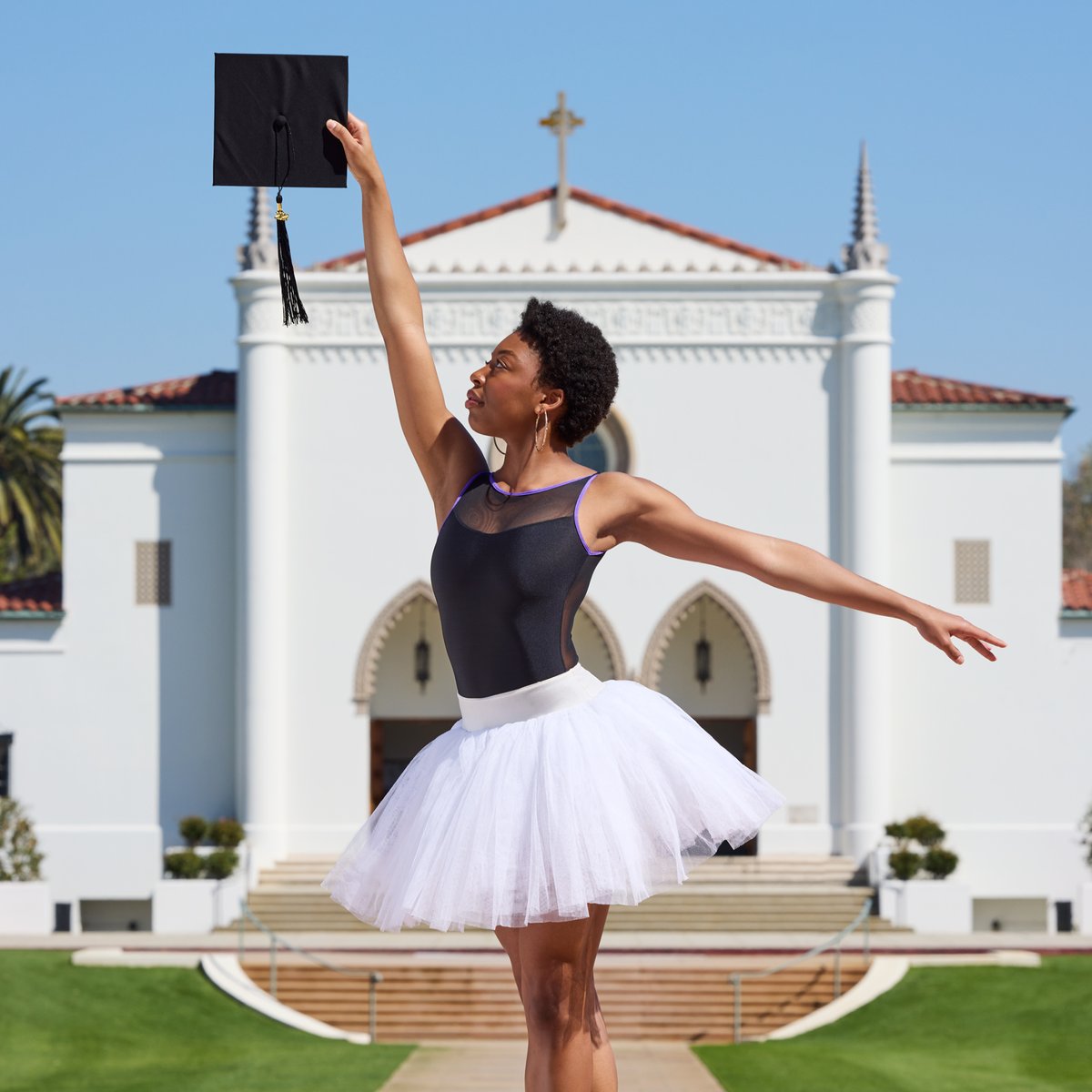 LoyolaMarymount's tweet photo. #LMUGrad Gabriella Alleyne ’24 says her major and minor, dance and public relations, go hand-in-hand to build a successful career as a dancer. “Every artist needs to be intentional about their online presence,” she says: https://t.co/jBMfXXj0j3 https://t.co/Un17NVq4Wv