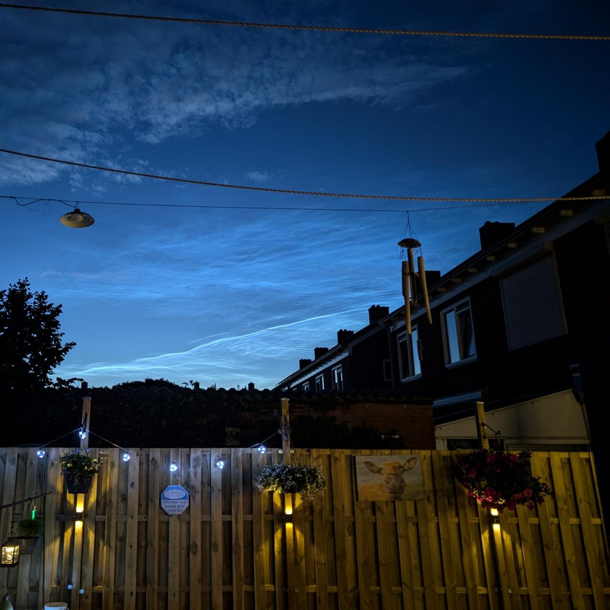 #lichtendenachtwolken #avond #wolken #ijskristallen 
Super mooi ☺️