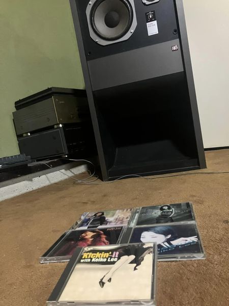 DgV7MBKovTE5n7F's tweet photo. FB5では、もっぱらJazzを鳴らしてる事が多い。
#バックロードホーン
#FB5 https://t.co/HVFTqcdYTV