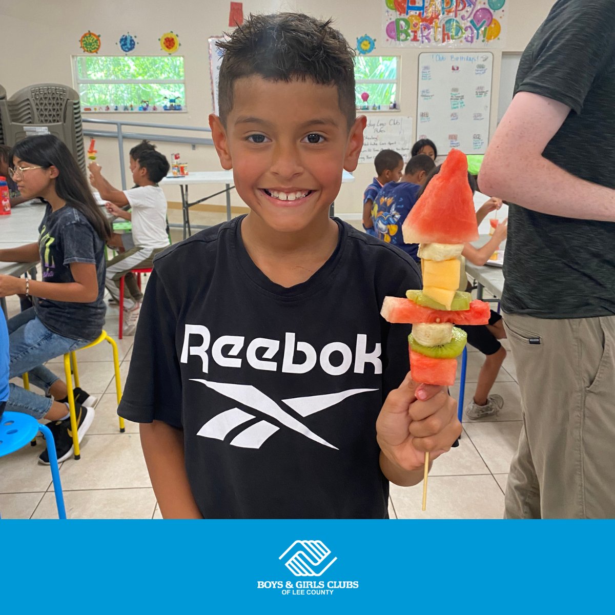 BGClubsLee's tweet image. Our health and wellness programs allow members to learn about nutrition, try new foods, and learn how to take care of their mental well-being. 

Discover our health and wellness programs at brnw.ch/21wL1Fd.

#BGCLee #BGCWeek #WhateverItTakes #Wellness