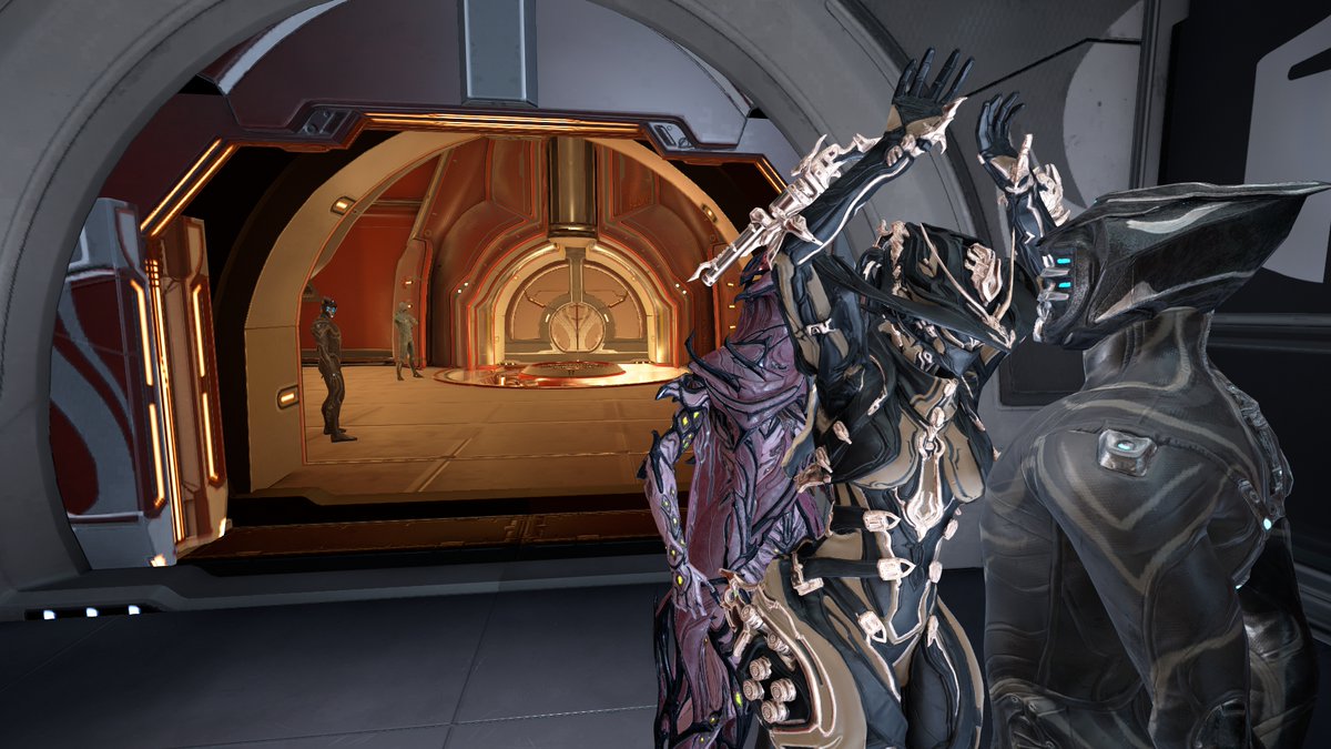 Mesa prime jiggling her big butt in front of other tenno, strata relay ...