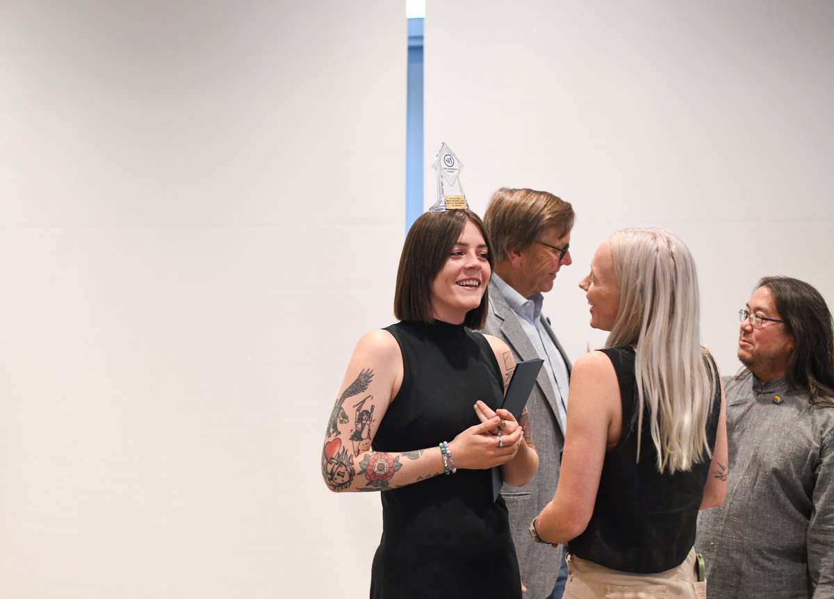 Toria Barnhart tweet media