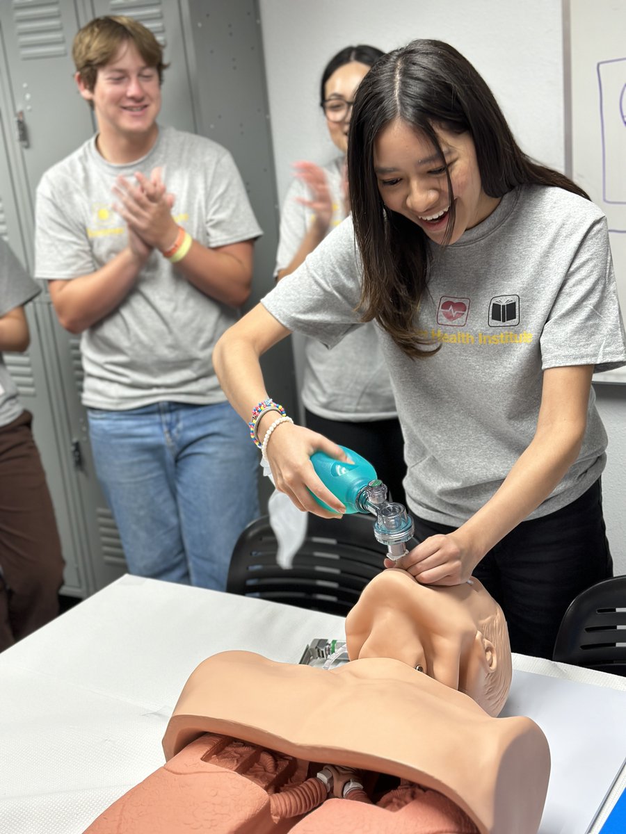 asuhealth's tweet photo. .@asuhealth and @CreightonPHX welcomed nearly 100 high school students interested in health careers to The Burton Family Foundation Summer Health Institute these last two weeks.

🎥 Go behind the scenes in this video from @abc15: https://t.co/yviTHjLqe7 https://t.co/Al286P6Hnd