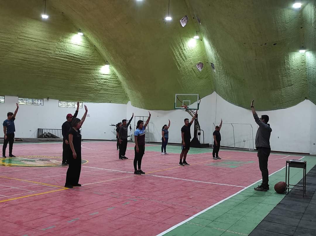 EduContinuaUNL's tweet photo. Se cumplió satisfactoriamente nuestro Taller de Mecánica Arbitral de Baloncesto y Fútbol 🏀⚽️ 

A lo largo de dos intensas semanas, nuestros participantes se sumergieron en el mundo del arbitraje deportivo, aprendiendo de la mano de destacados expositores con amplia experiencia. https://t.co/vRSfDU1CKd