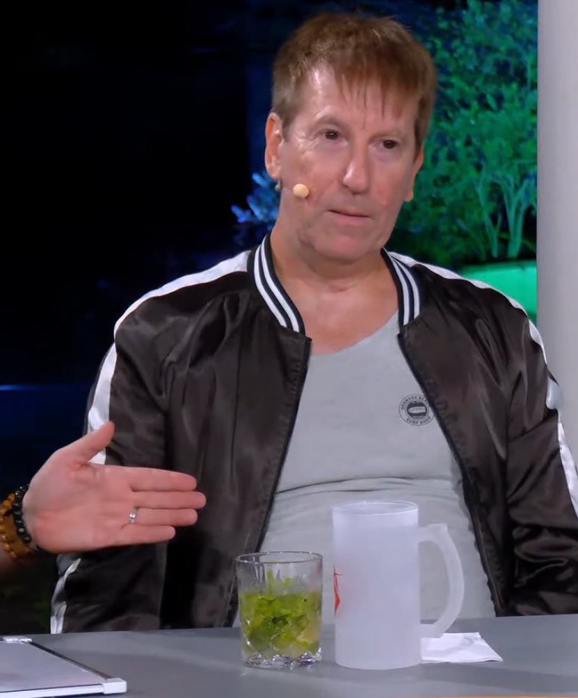 Javier Santaolalla: “La Tierra es redonda y se puede explicar de mil formas”

Mister Tartaria: “Las estrellas NO existen”

Jordi Wild: “Nacho traeme otro whisky”

Tiparraco hasta arriba de fentanilo: