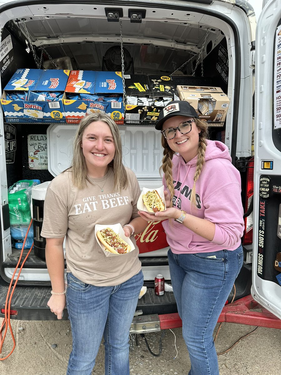 AdamsCattle's tweet photo. We kicked off the weekend with our first Food Truck Friday! Thanks to Sprockets Famous Freedom Dogs for the delicious lunch! https://t.co/ZLa6wDdwwd