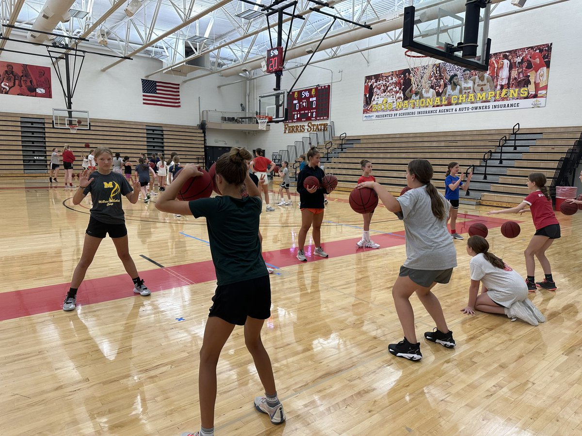 FerrisWBBall's tweet photo. We want to thank all of our campers for attending our Overnight Skills Camp this past week! We had so much fun and will truly miss you all! Can’t wait to see you all next year!! #GoDawgs https://t.co/Ipck7Ql8ex