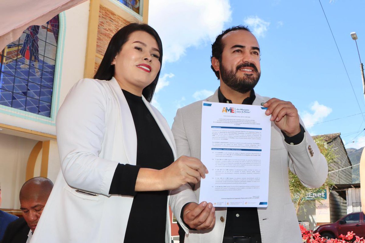 patricio_maldo's tweet photo. ¡Enorme alegría que 20 Alcaldes/as visiten #ElPan, un rinconcito de mi querida #Azuay!

En estos espacios radica la semilla del cambio, donde cada municipio aporta su fuerza para tejer unidos hacia el progreso. 

La verdadera fuerza del territorio está en el gobierno de cercanía. https://t.co/vN232dk0T4