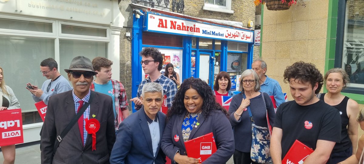 SajButt9070's tweet image. Great campaign in Earls Court to support Joe Powell along with Sadiq Khan, Mushtaq Lasharie @TWSPeople, Cllr @KasimAli_1
, Cllr @bakhtiarmo
And Mayor of London @SadiqKhan @josephpowell @UKLabour 🌹