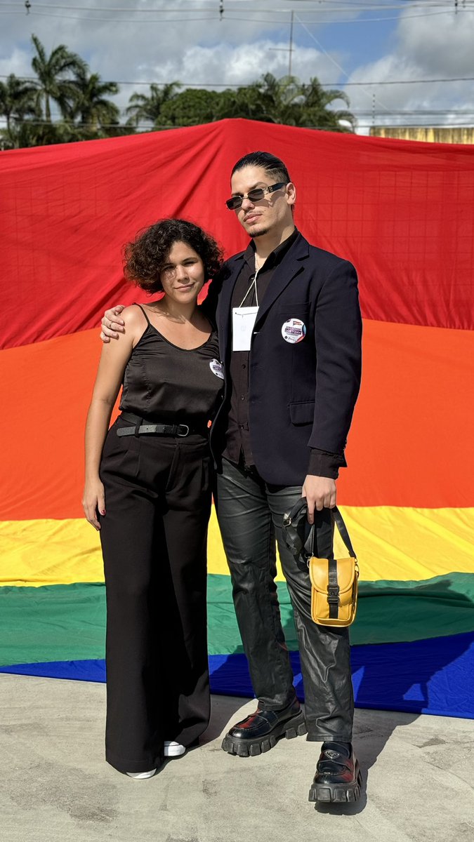 Alex__alves3's tweet photo. Feliz dia do orgulho, pode ter certeza que irei usar todo o meu conhecimento para fortalecer o movimento local🥹❤️🏳️‍🌈🏳️‍⚧️⚧️ https://t.co/4Y8OXamRtf