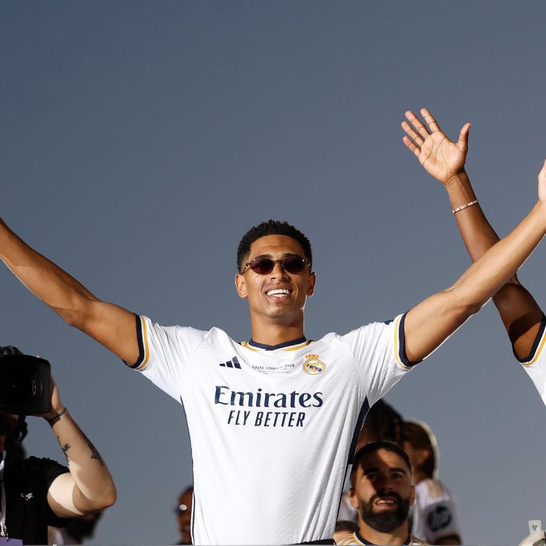 عمرو tweet media