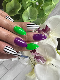 specklednails's tweet photo. Transform your nails into works of art with our acrylics, gels, or powder nail services. Whether you prefer a classic look or something bold and vibrant, our skilled technicians will bring your vision to life. Schedule your nail makeover today and express yourself in style. https://t.co/jzEZymUowB