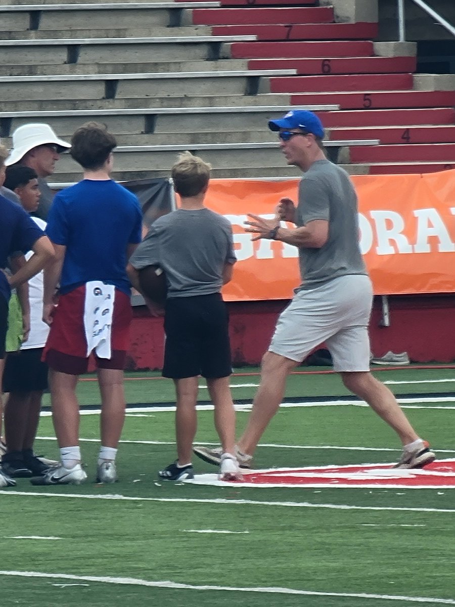 RyanbrowningQb1's tweet photo. Having a great time here at Manning Camp and getting coached up by Peyton Manning, Coach Bill Belichick, and Matt Patricia! https://t.co/MxhqVIRwIx