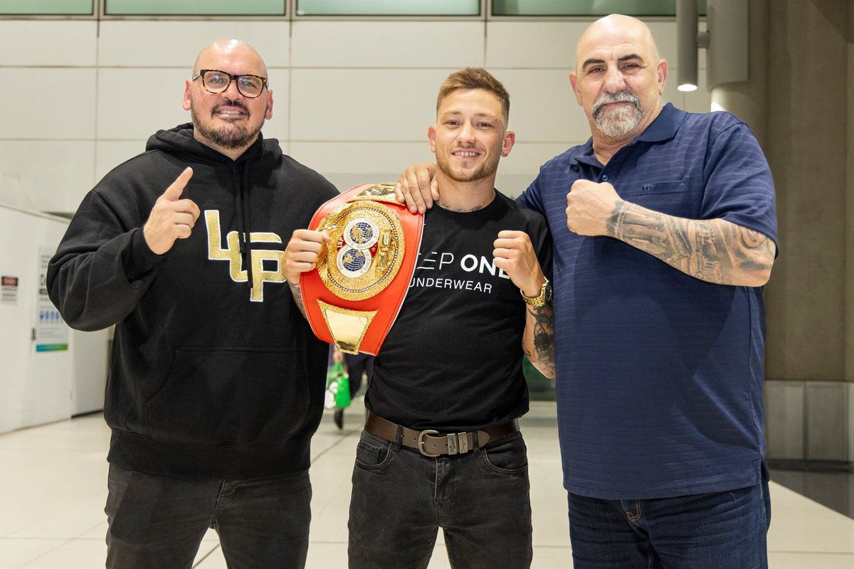 NunanBoyPromo's tweet photo. Itβs PARO TIME π₯
L e v e l z ππΌ ACE BOXING π₯
#LiamParo #AceBoxing #DiCarloBoxing #WorldChampion @ParoLiam https://t.co/WIGvWnlz8c