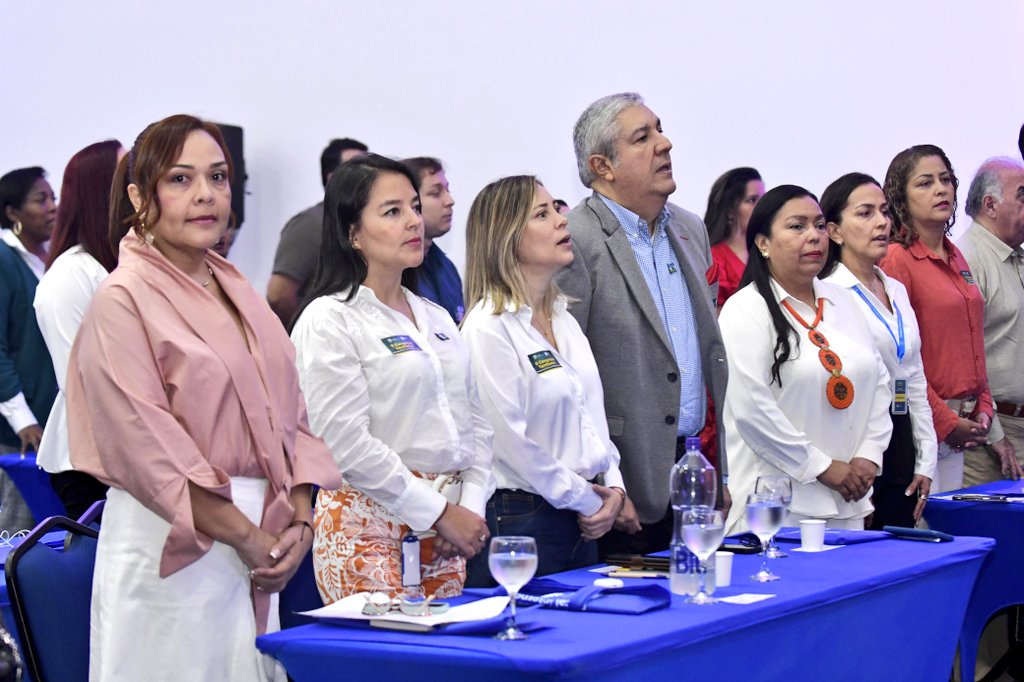 control_cali's tweet photo. ¡Desde la @AlcaldiaDeCali destacamos la importancia del Control Fiscal Interno y la Vigilancia en las entidades!

El II Congreso Territorial: Apropiando el Control Fiscal Interno de @control_cali, fue el espacio para fortalecer competencias en los líderes de control interno. https://t.co/TSc46T5il4