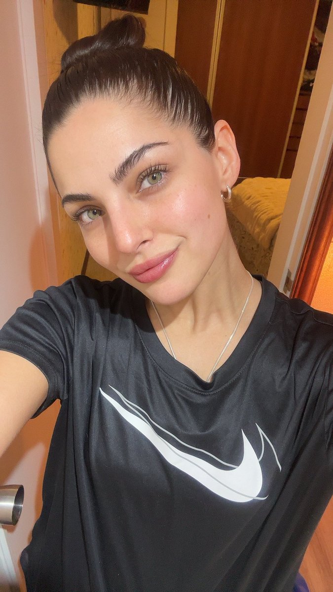 Valentina tweet media