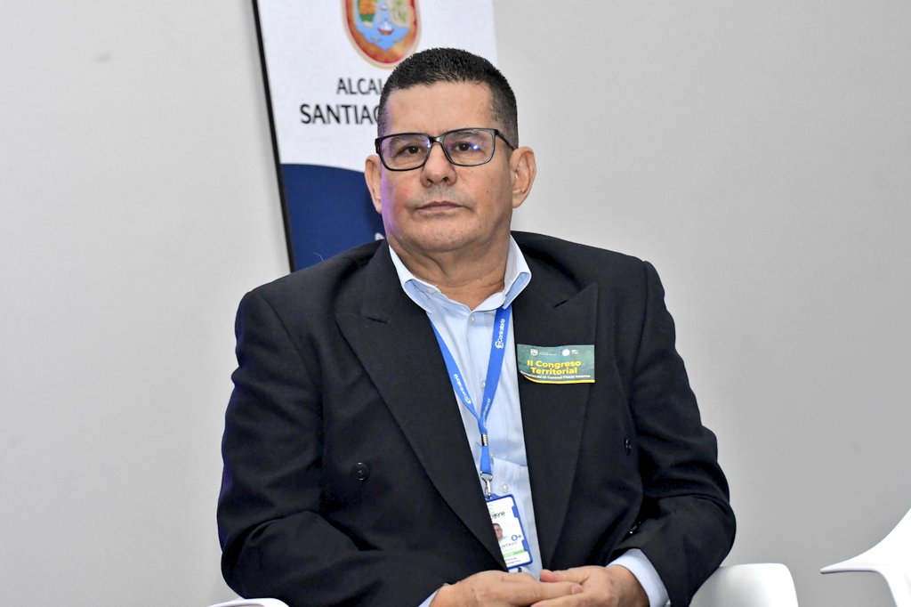 control_cali's tweet photo. Durante el conversatorio, @KikeAbadiaG y @SandraMorelliR de @CGR_Colombia; Lina Marcela Vásquez, contralora de @contraloriapal y José Padilla de Control Interno @ContraloraValle compartieron experiencias para fomentar las buenas prácticas sobre el Control Fiscal Interno. https://t.co/4vGs5ZtkXr