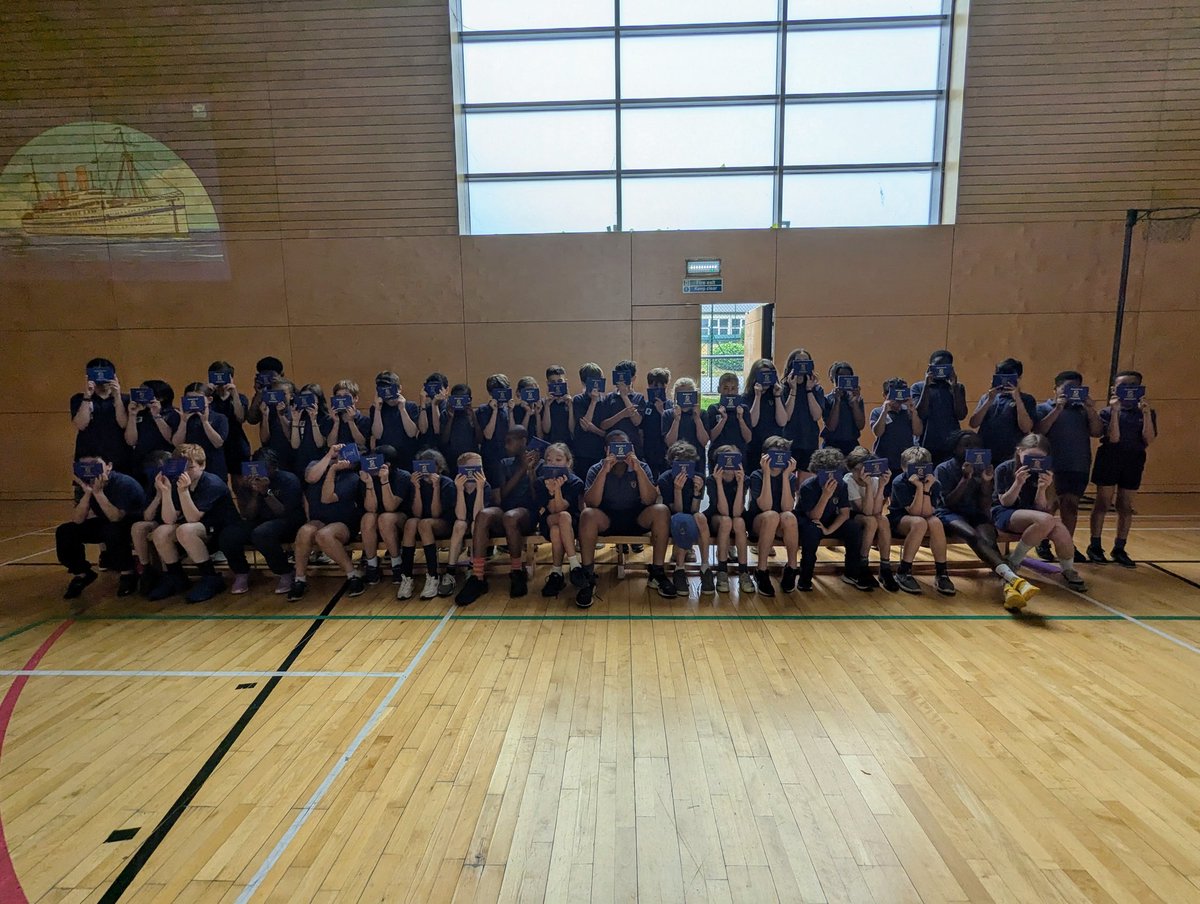 Year 6 received their autograph books today...#creatememories