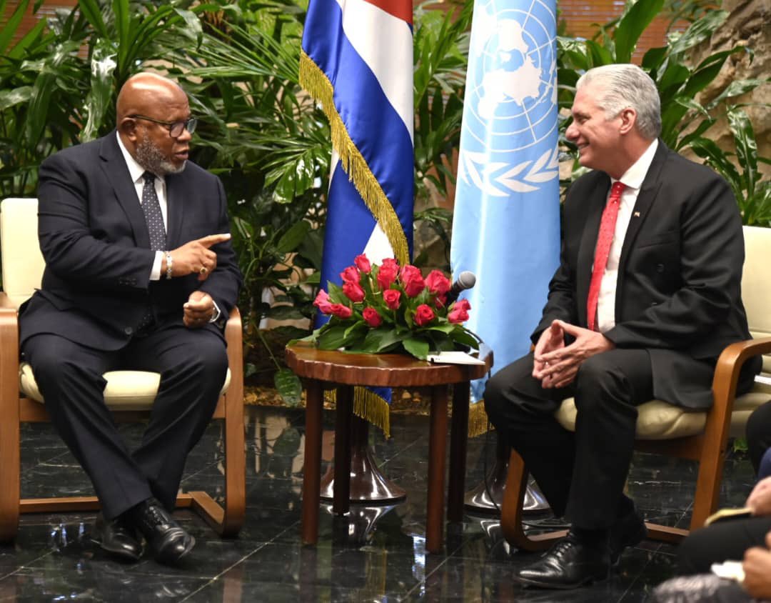 DiazCanelB's tweet photo. Coincidimos en los disímiles retos que impone el escenario internacional actual y la necesidad de fortalecer el multilateralismo y la #AGNU, como órgano más democrático del sistema Naciones Unidas. https://t.co/ZVBp5FCKKs
