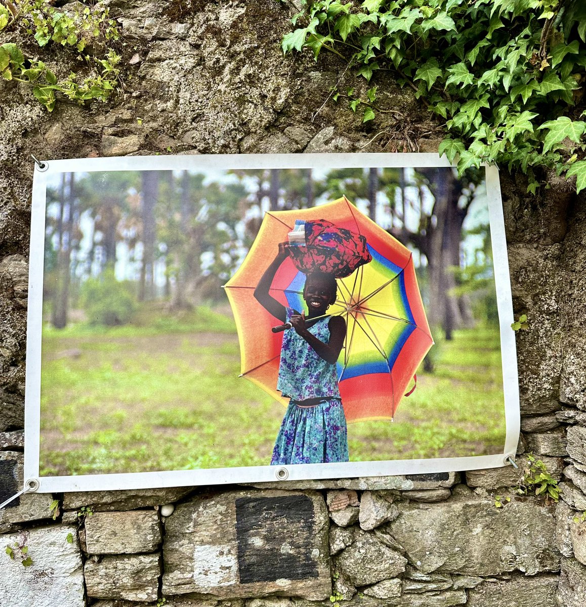 28 de xuño 🌈, orgullo de exposición de Gabi Tizón: Lavado de conciencia, na Lavandería de Hortas, SCQ