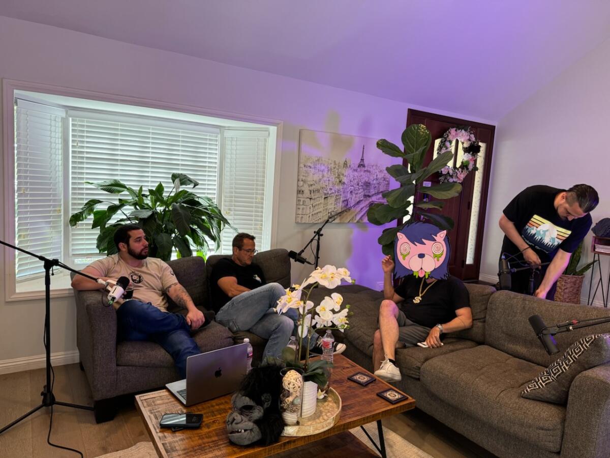 Kozmik Bumz tweet media