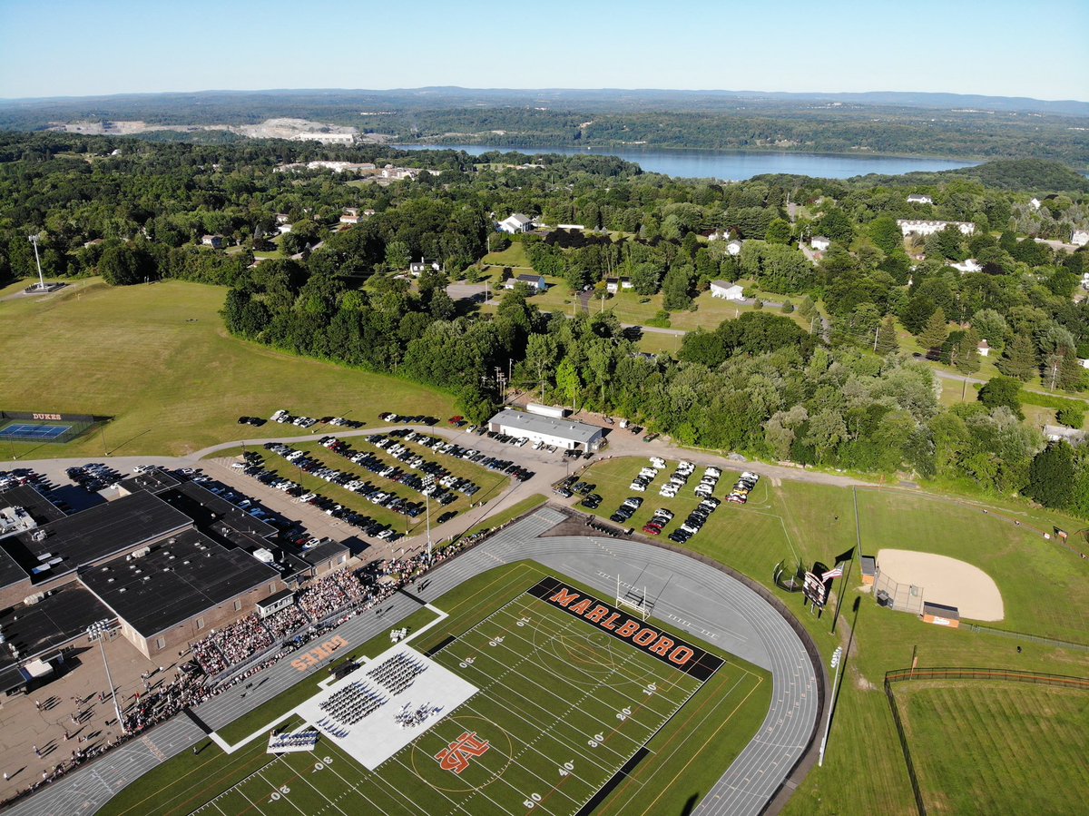 MHSEngineering1's tweet photo. Congratulations to the class of 2024!  We are so proud of you and always aim high! ✈️🎓🎆🎇 @GoMESDukes @marlborosd @authordileo @MarlboroPe https://t.co/qtdKJDLTew