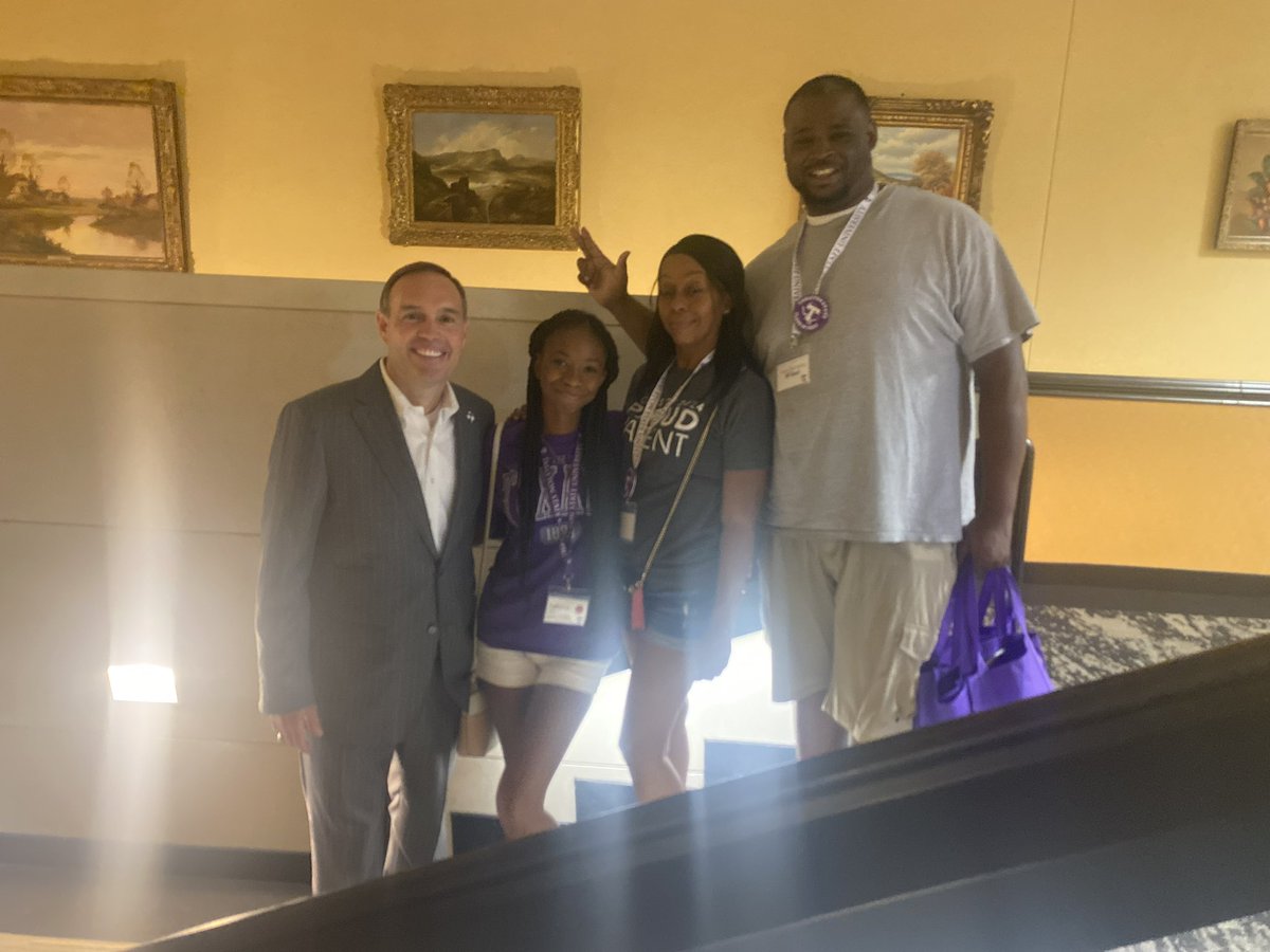 sherribphd's tweet photo. Orientation #9 was a blast! Loving every moment at Tarleton State University. π #TarletonState #FutureTexan #Bleedpurple https://t.co/MSvM1z85Ao