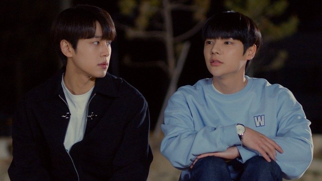 hubboyslove's tweet image. FORAM LUZ! Há três anos, o perfeito BL coreano #LightOnMe estreava.