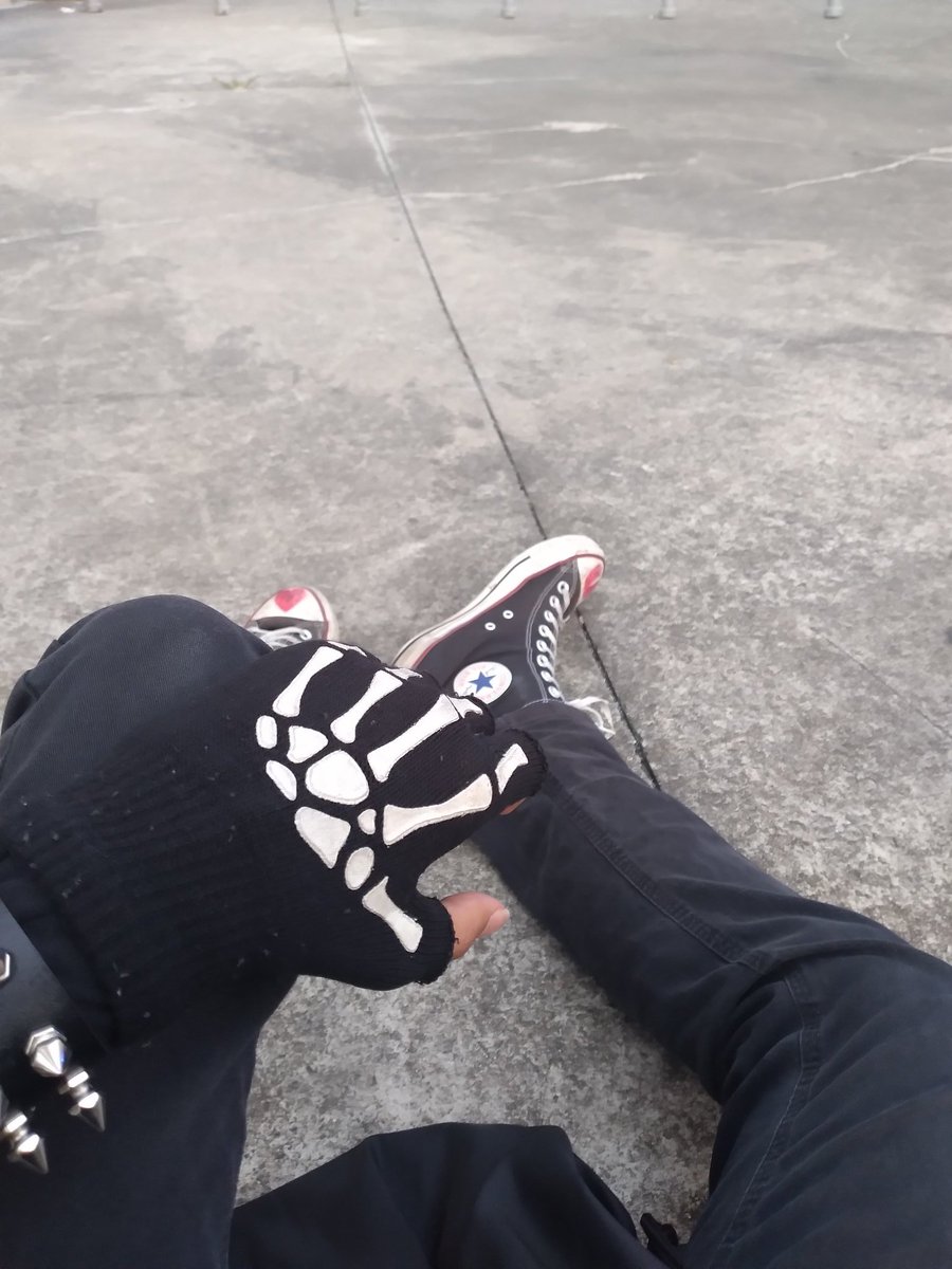 batyuri's tweet photo. Nada pra fazer, rolê de sexta no shopping tucuruvi #shopping #roledeshopping #shoppingtucuruvi #roles #rolezin #rolezemo #roledesexta #sextafeira #sextou #sextemo #teen #teenager #teenlife #batyuriplays #emo #emocore #emoteen #emocute #emobr #emolife #emostile #emoboy #emoscene https://t.co/CDfq43qdPy