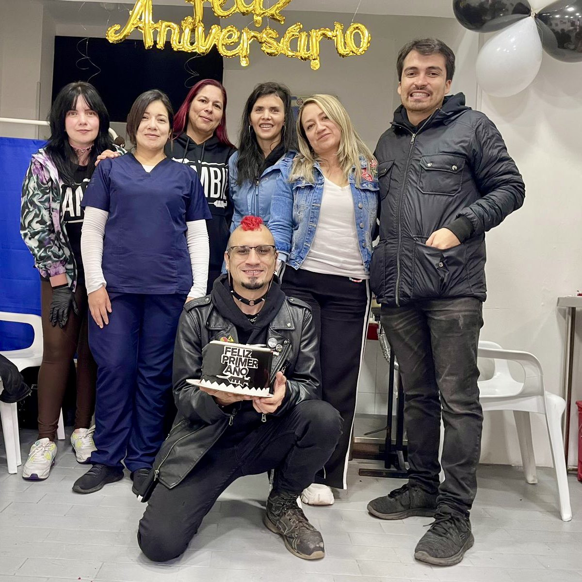 echelecabeza's tweet photo. #Cambie | ¡Estamos cumpliendo un año de operación con nuestra sala de consumo supervisado! 🏴‍☠️❤️‍🔥
Gracias a todo nuestro equipo: Lorena, Lina, Beatriz, Marcela, Angela, Daniel, David. 👏👏👏 

Durante estos 12 meses hemos tenido 1565 usos, recolectado +9000 jeringas del espacio público y construido una red de apoyo para las Personas que se Inyectad Drogas (PID) en el territorio. Pronto nuestro informe anual ✊