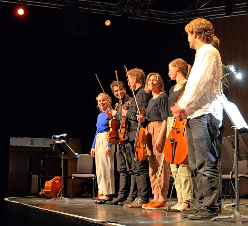 Thank you <a href="/Heloise_Werner/">Héloïse Werner</a> for a wonderfully joyous and colourful live performance of your new 'close-ups' album tonight. <a href="/delphianrecords/">DELPHIAN</a>