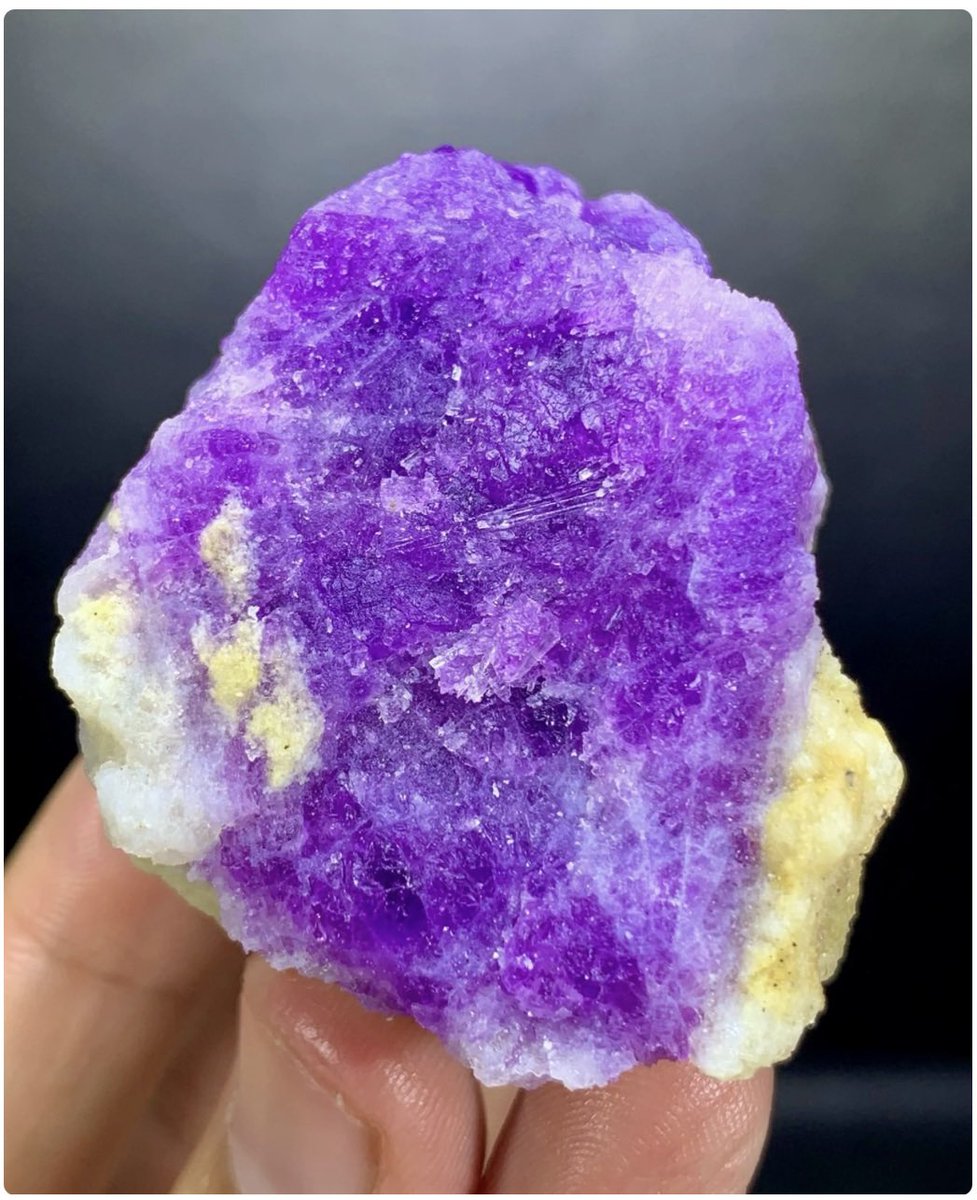 Dragonmaurizio's tweet photo. 💎 Hackmanite is a variety of Sodalite consisting in aluminosilicate cage network with Na cations and chloride anions in the structural lattice. #Hackmanite exhibits tenebrescence which is the property to change color when exposed to light. The original shade of this particular semiprecious stone is generally pale to deep violet but the color fades quickly to greyish or greenish white, or by turning into vivid violet to pink-red in full sunlight. If left in a dark environment for some time the pale pink will fade again. Tenebrescence is stimulated also by the exposure to ultraviolet light. Two main locations where this stone is mined determine a basic difference; hackmanite harvested in Canada and Greenland is pale lilac to deep violet, while hackmanite from Afghanistan and the Myanmar Republic is originally creamy white turning pinkish red under sunlight. Find out more:
https://t.co/565sPDdDjC