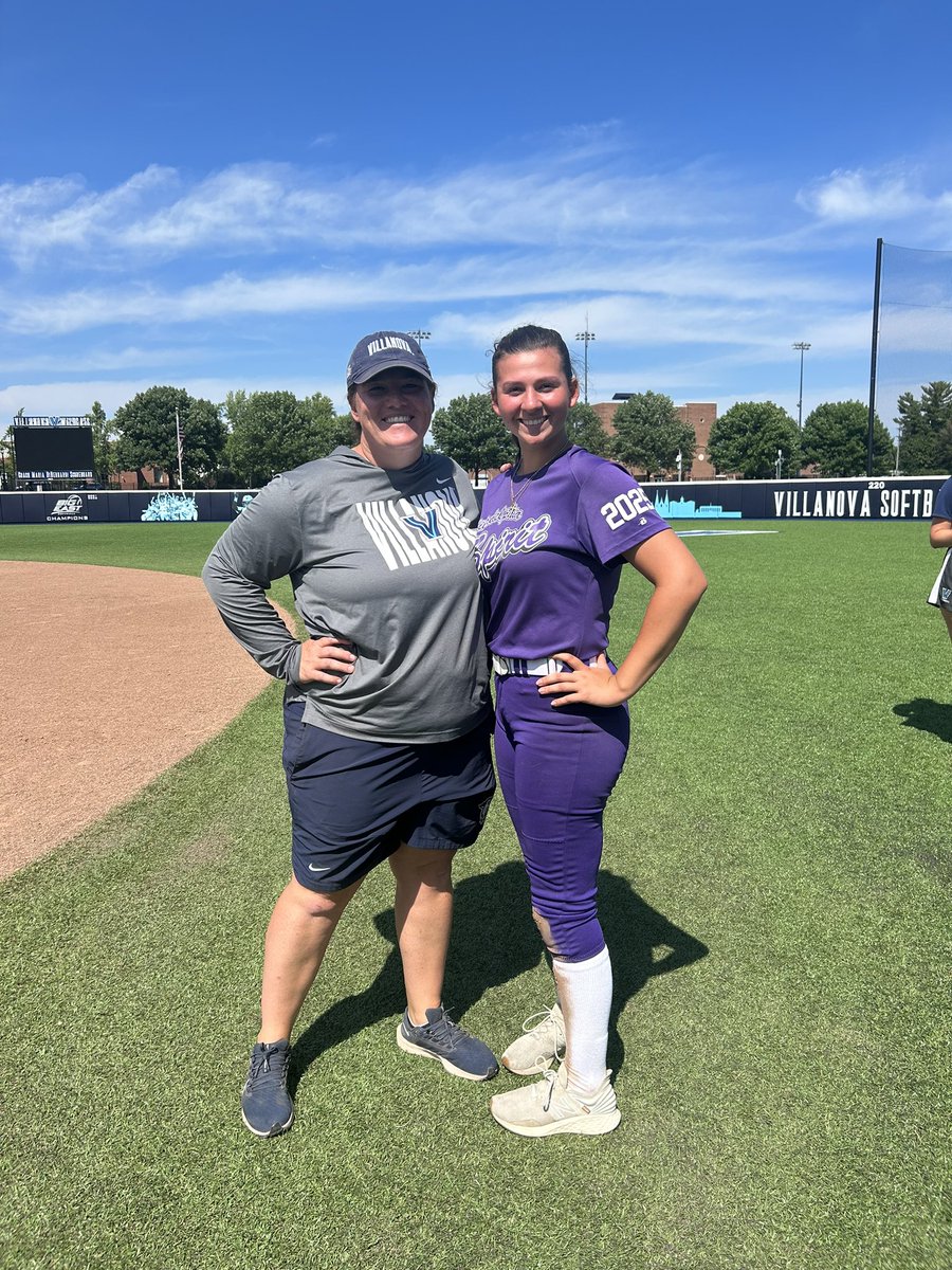 EdenEhle18's tweet photo. Thanks for a great camp! @bridgetorchard @GLuety @gracefagan31 https://t.co/pOrgYIBSdE