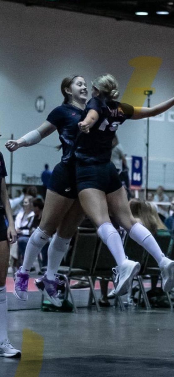 A great way to wrap up a season. Endless hype on and off the court. I ❤️ #10