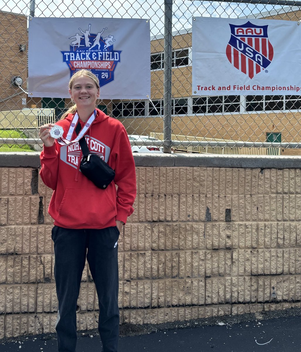 AFlopsuni's tweet photo. Fighting a migraine, Alyssa was runner-up today at Regionals T&amp;F in Arden Hills, MN in the 15/16 Javelin. Junior Olympics Qualified! 🎉🥈#mvtc @Schroeder_A22 https://t.co/q8ZUN3sLVP