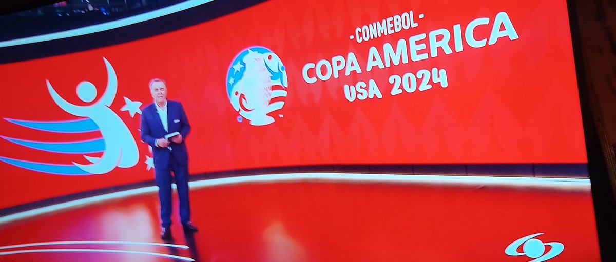 DFerMartin's tweet photo. #CopaAmerica mucho poster y mal ambientado el presentador, ya entendí  por qué 6 partidos. Y se dicen ser el Canal de la copa américa! #Caracoltv miente. Ya no presupuesto tienen. https://t.co/VwlemRKhpS